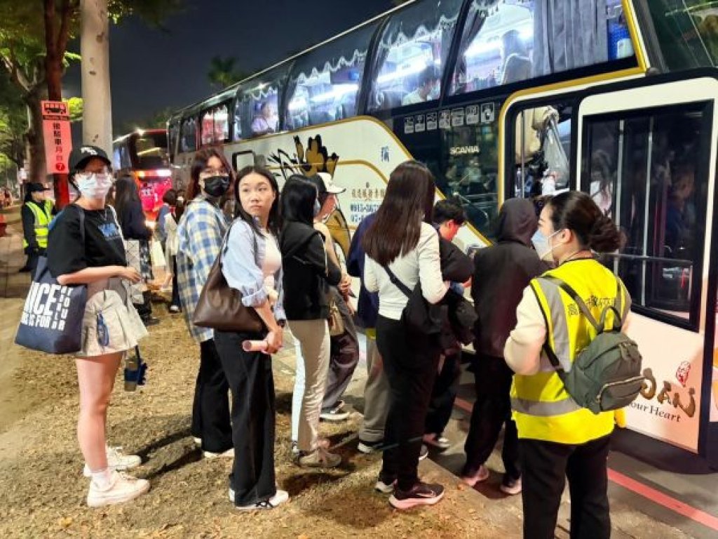  港都周末TWICE、伍佰、孫淑媚齊開唱  高雄捷運突破35萬人次順利疏運完成