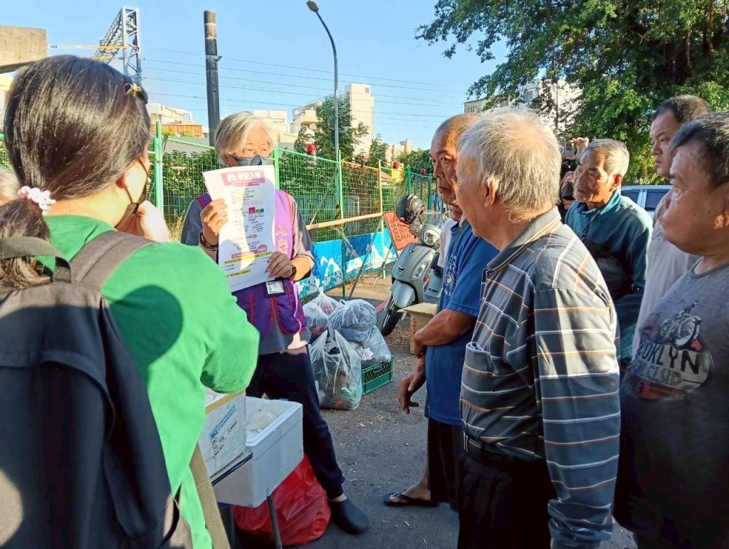 感恩節傳善意 人安基金會助街友安心領普發金