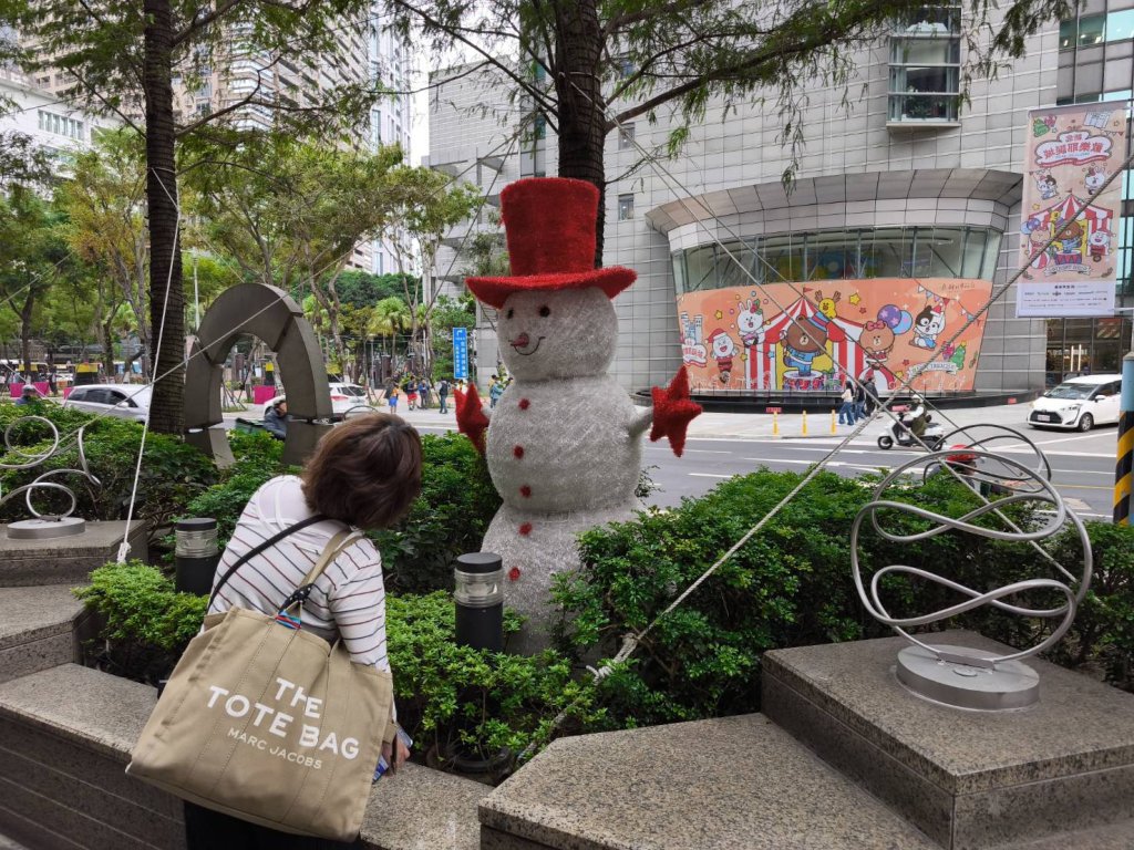 94 咖哩孃飄香陪你逛耶誕城　白日板橋的暖味與慢步旅行