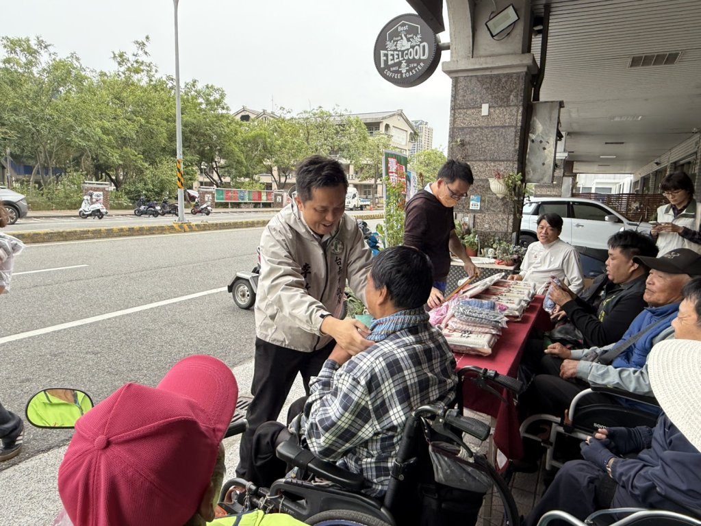 嚴冬溫暖不間斷！市議員李啟維媒合善心人士捐款捐物支持脊髓損傷者