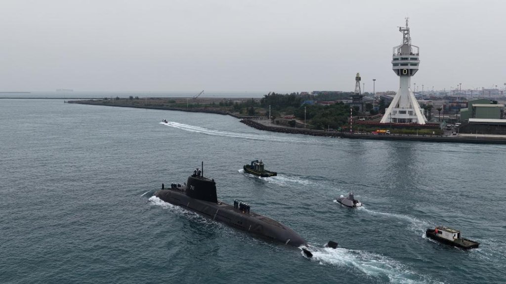  「海鯤號」潛艦完成第四次浮航海試