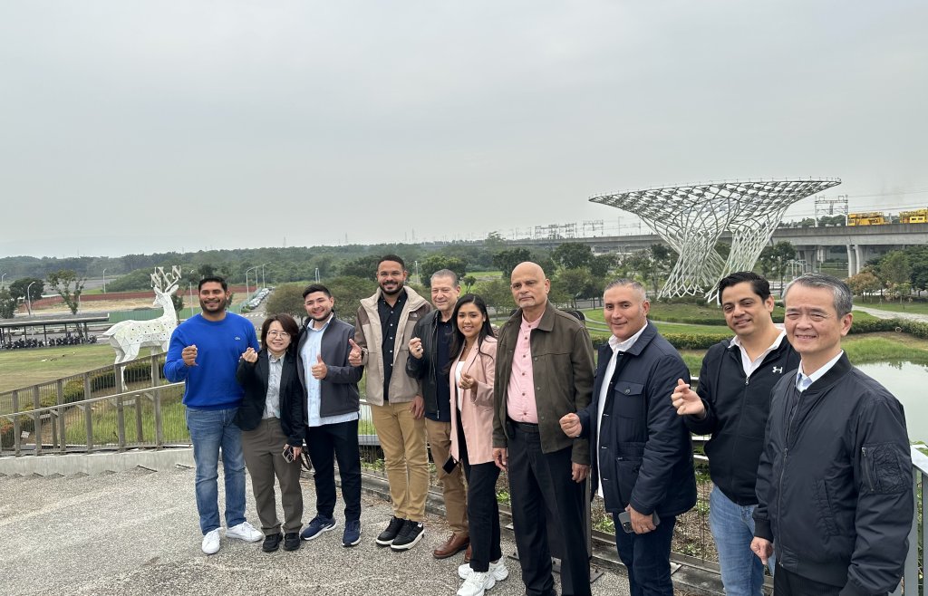 巴拿馬跨黨派國會議員參訪臺南沙崙智慧綠能科學城 擘劃高科技與永續合作新藍圖