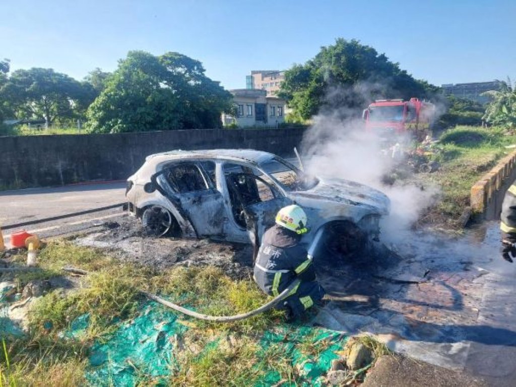 高雄檢警團隊合作偵辦「0822槍擊專案」 動員百名警力南北緝凶 查獲7車30嫌2槍