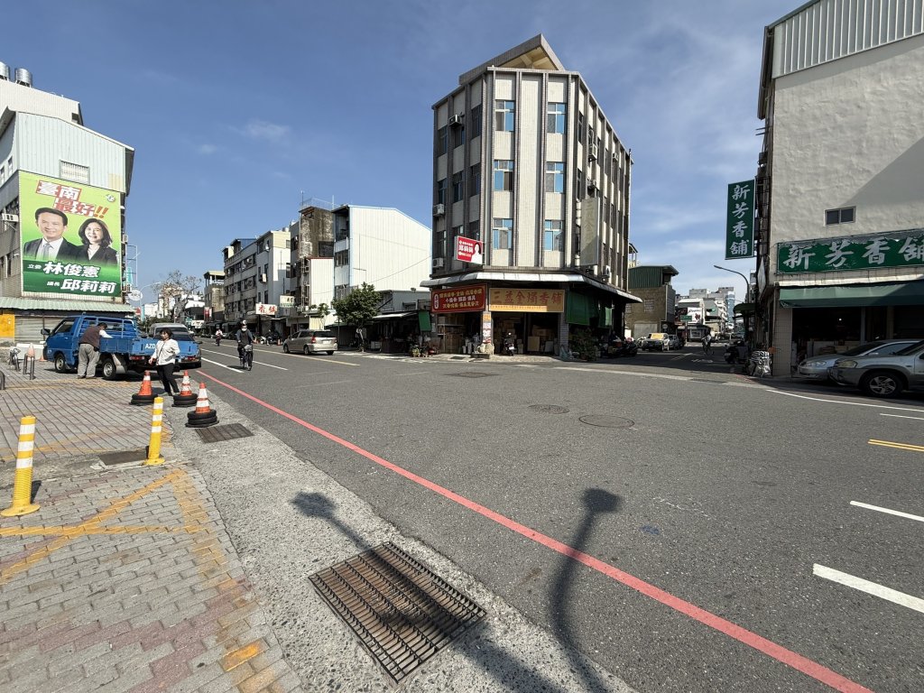 華平路、府平路路口缺斑馬線 用路人怕車撞 市議員李啟維要求規畫斑馬線