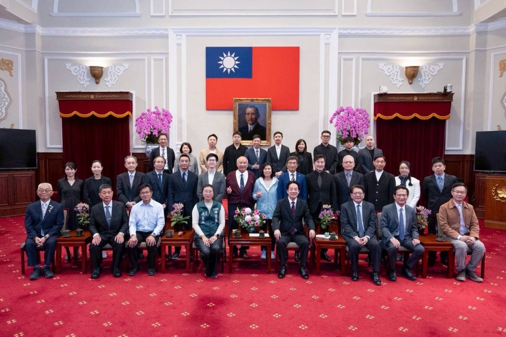 台南市民代偕同大新營、曾文區地方領袖、百工百業企業家拜會賴總統