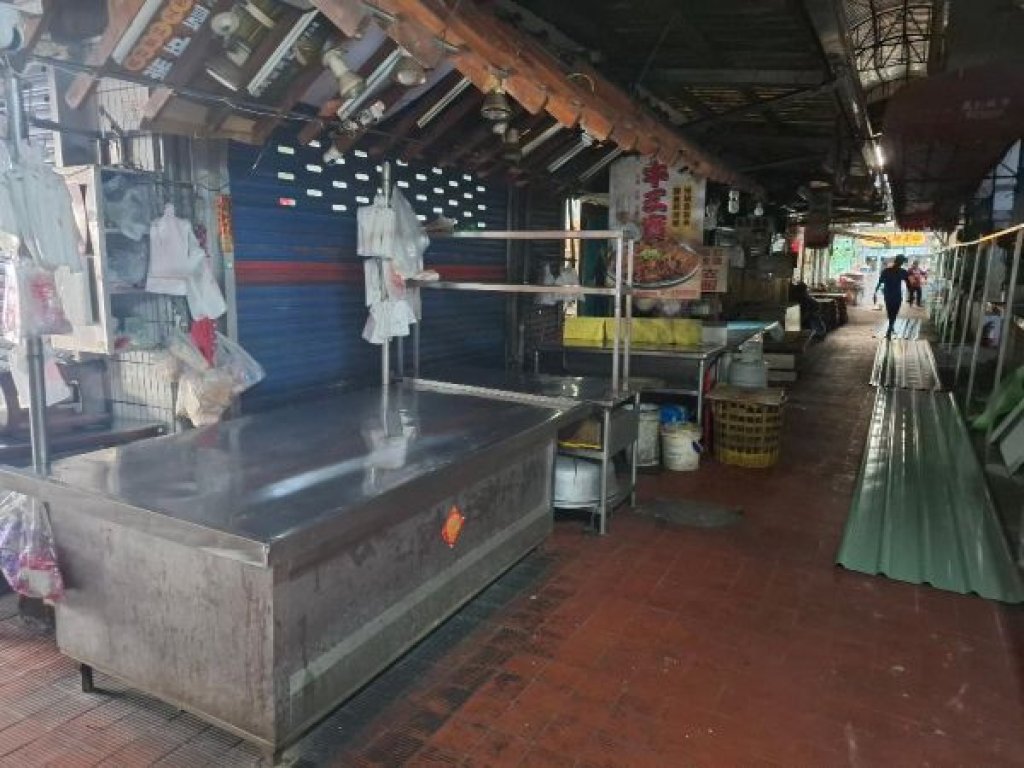 中正市場：那塊腐敗的肉與時間的淤泥