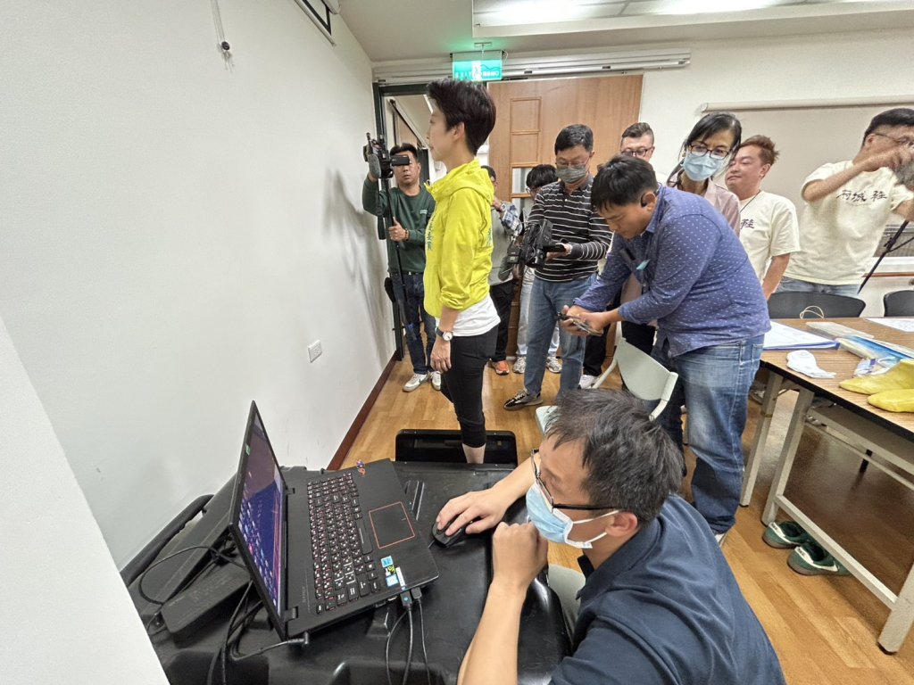 市長參選人陳亭妃推動「府城鞋」進化 讓傳統工藝結合科技走向未來