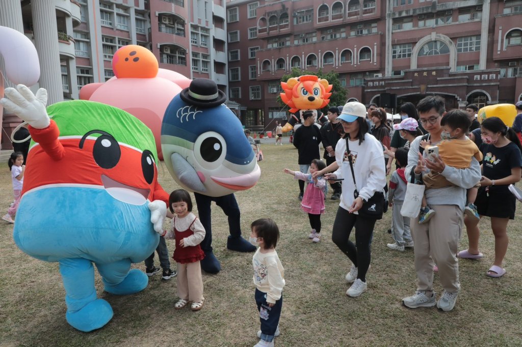 10大萌系吉祥物齊聚台南 黃偉哲陪孩子同樂「萌市力」爆棚