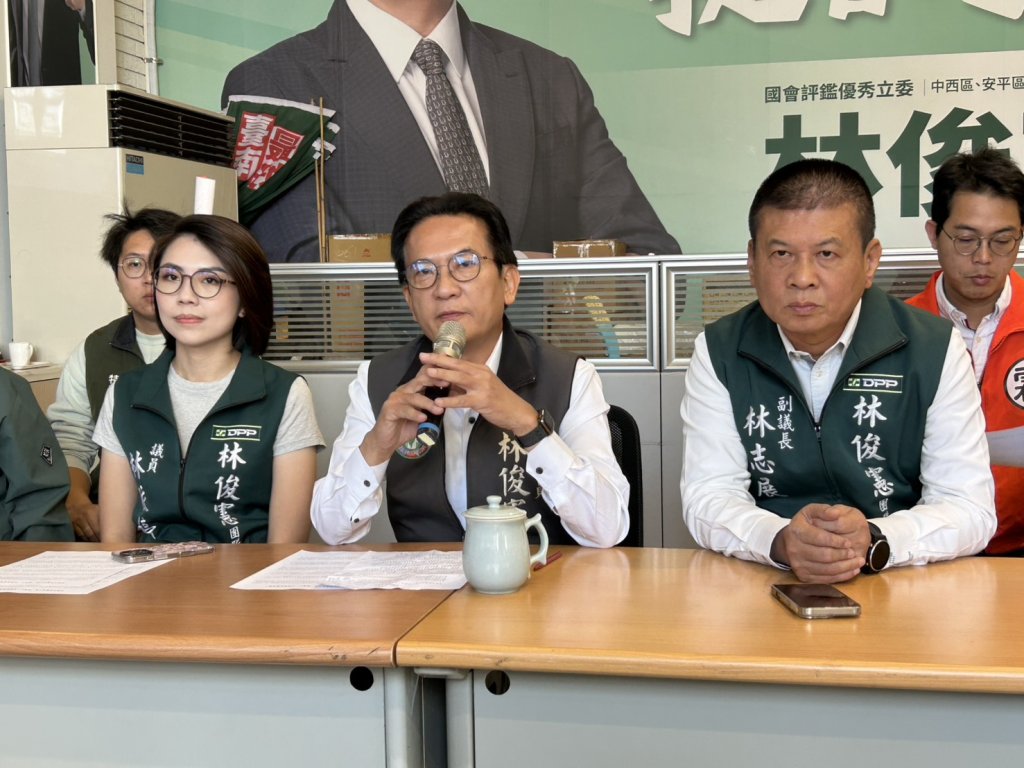 老縣長陳唐山推薦選民支持林俊憲 陳唐山：看好林俊憲競選下一屆大台南市長！