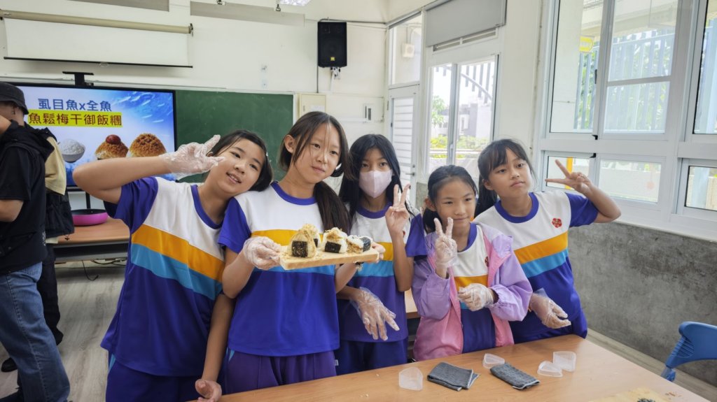 「由一條虱目魚，品味在地惜食教育」南市土城國小勇奪「第三屆首席廚師徵選活動」全國殊榮