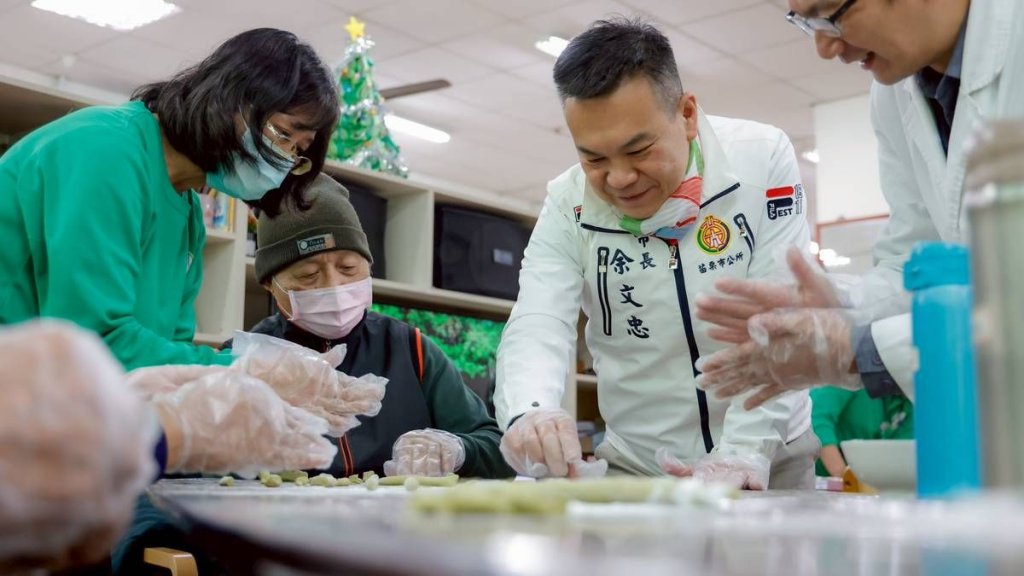 苗栗市公所攜手苗栗醫院深化長照服務　冬至送暖陪伴長者不間斷