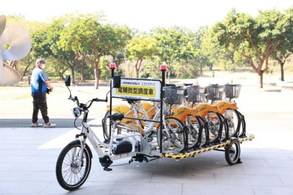 高雄大學攜手高市交通局、微笑單車 率南部之先  導入 YouBike 電輔微型調度車 展現綠色交通 × 校園永續 行動力