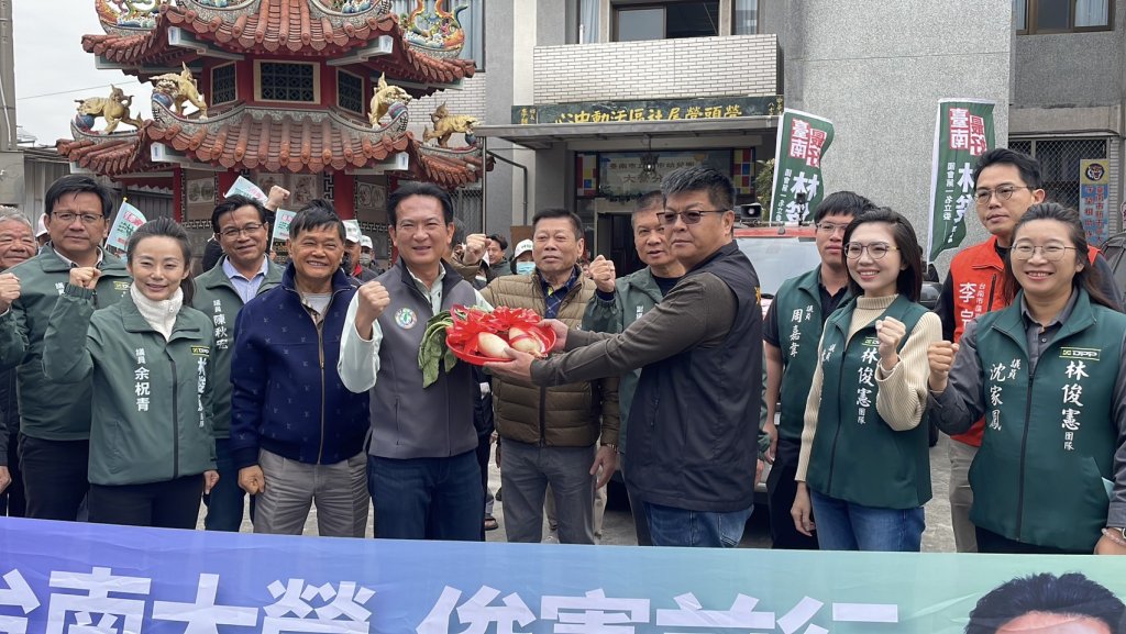 知名法醫高大成再度南下支持林俊憲車隊掃街南科區 盼從南科帶動台南進步！