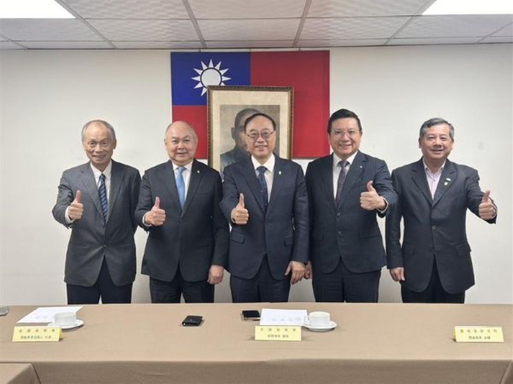 港務公司周永暉董事長傾聽業者心聲，推動貨櫃與散雜貨量能齊揚