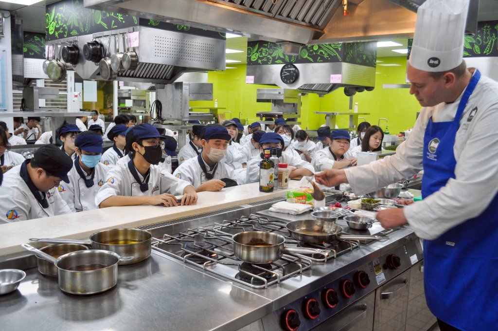醒吾科大攜手金山高中 新北北海溫泉洲際酒店打造餐飲新星