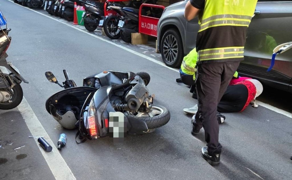 逆光惹禍　騎士疑似視線不佳撞倒路人送醫