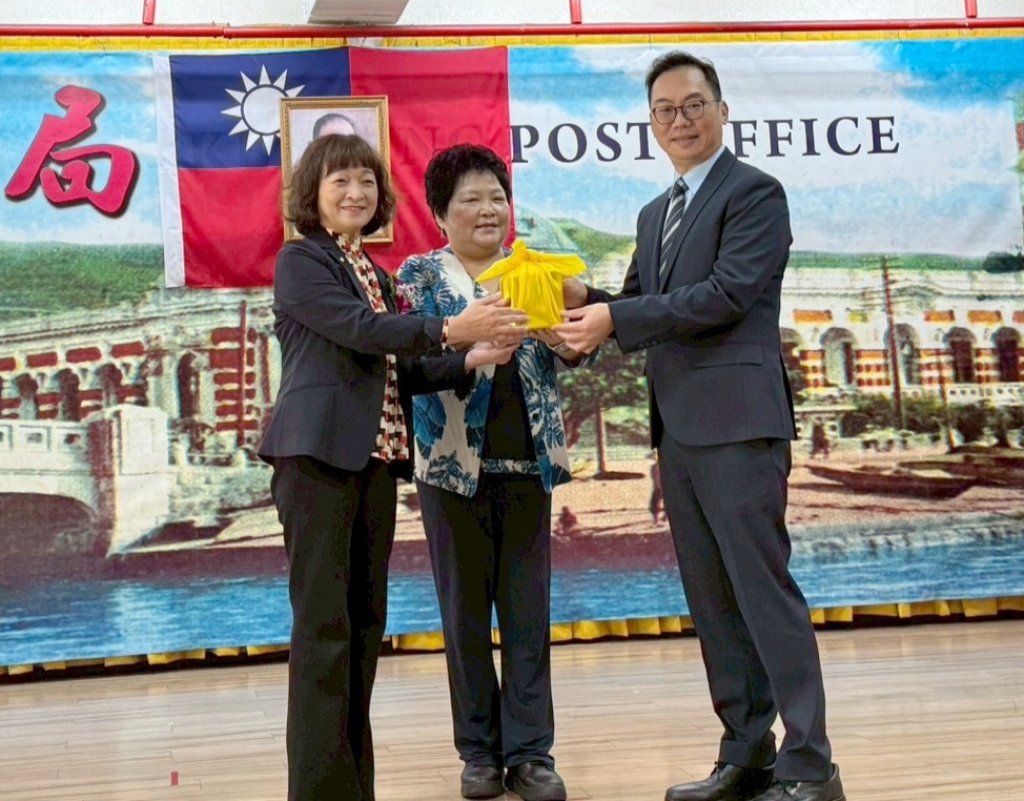基隆郵局交接典禮  林賽萍榮陞集郵處處長 吳聰明接任新局長