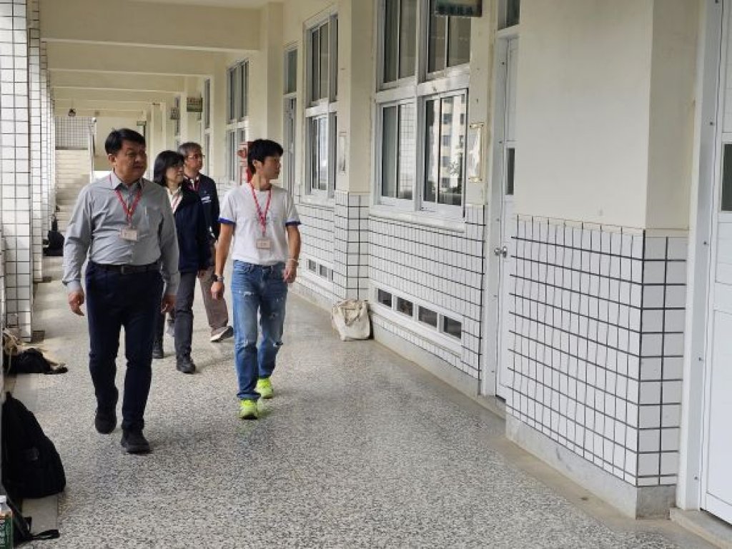 115學測 高雄三考區  數學A、自然，缺考人數分別為57人、48人