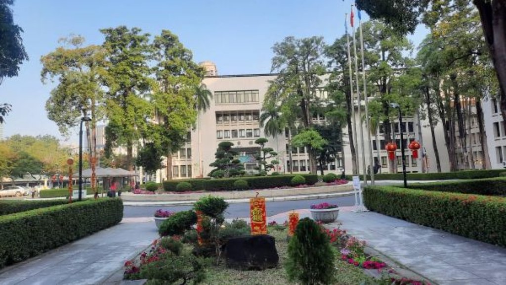 學測第二日高雄一考區試務順利 兼考區主任王政彥慰勉監試務人員