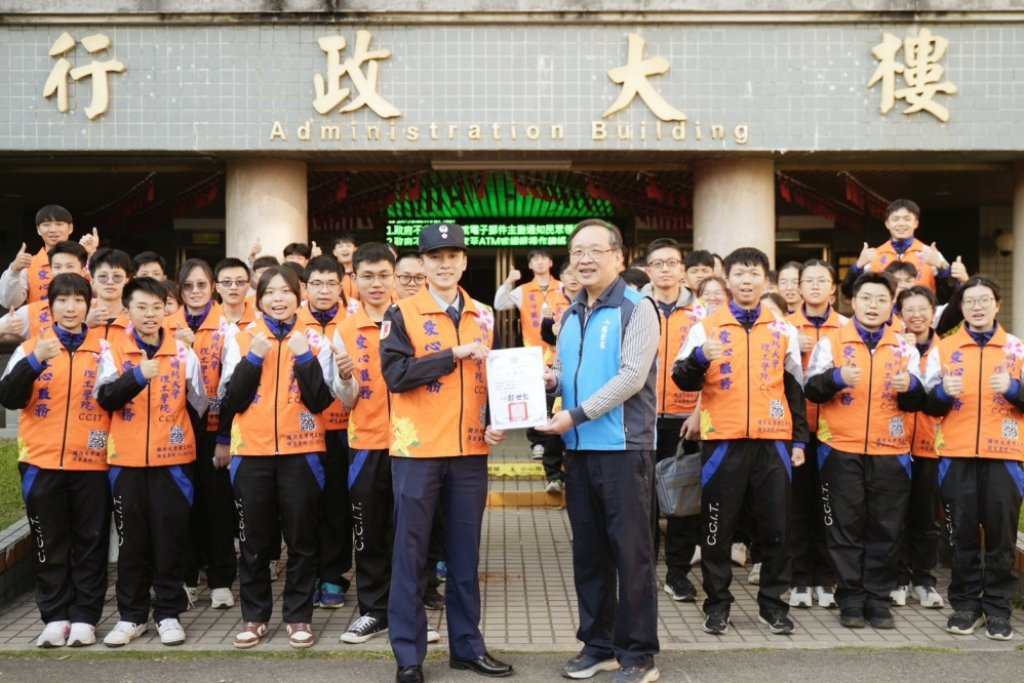 深化學校與社福機構之間的交流與連結　國防大學理工學院志工協助八德榮家清理廢棄物減輕照護負擔