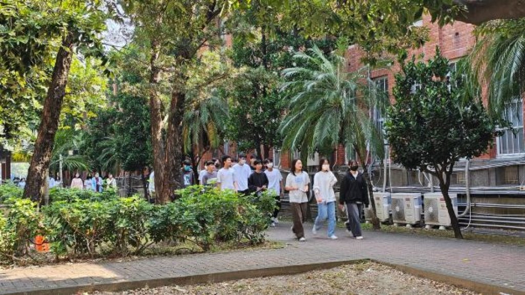  115學年度學測　中山大學負責高雄(二)考區 第三天數學B、社會缺考人數分別為203、169人