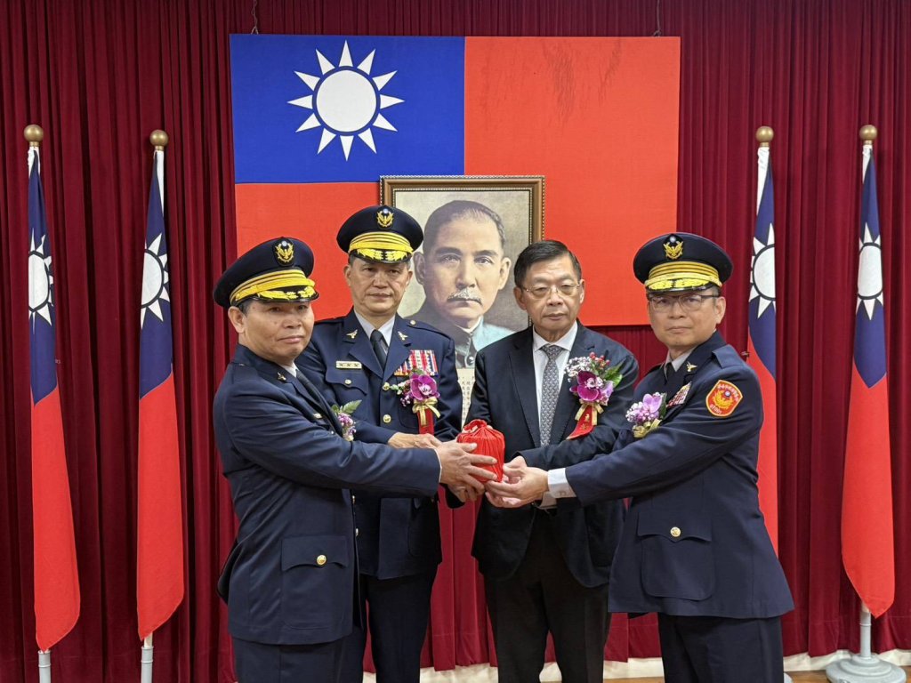 臺南市政府警察局人事調整 副市長姜淋煌盼各警長能戮力為國家效命有效打擊犯罪
