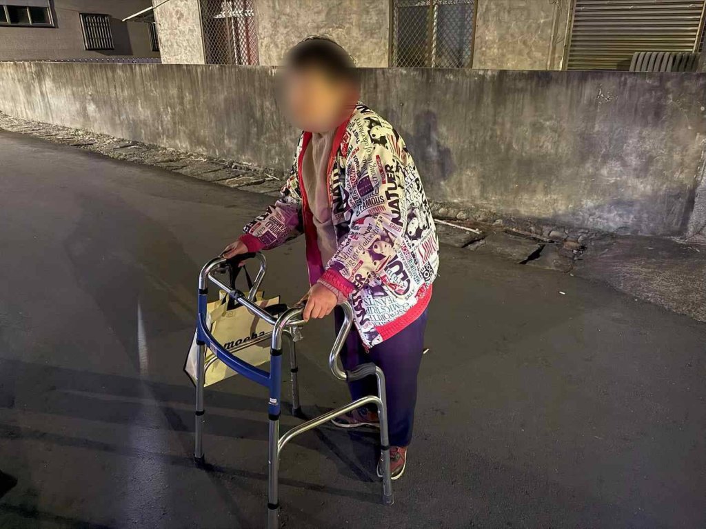 「我要找老公」身障婦寒風中哭泣 馬光警溫情守護助團圓