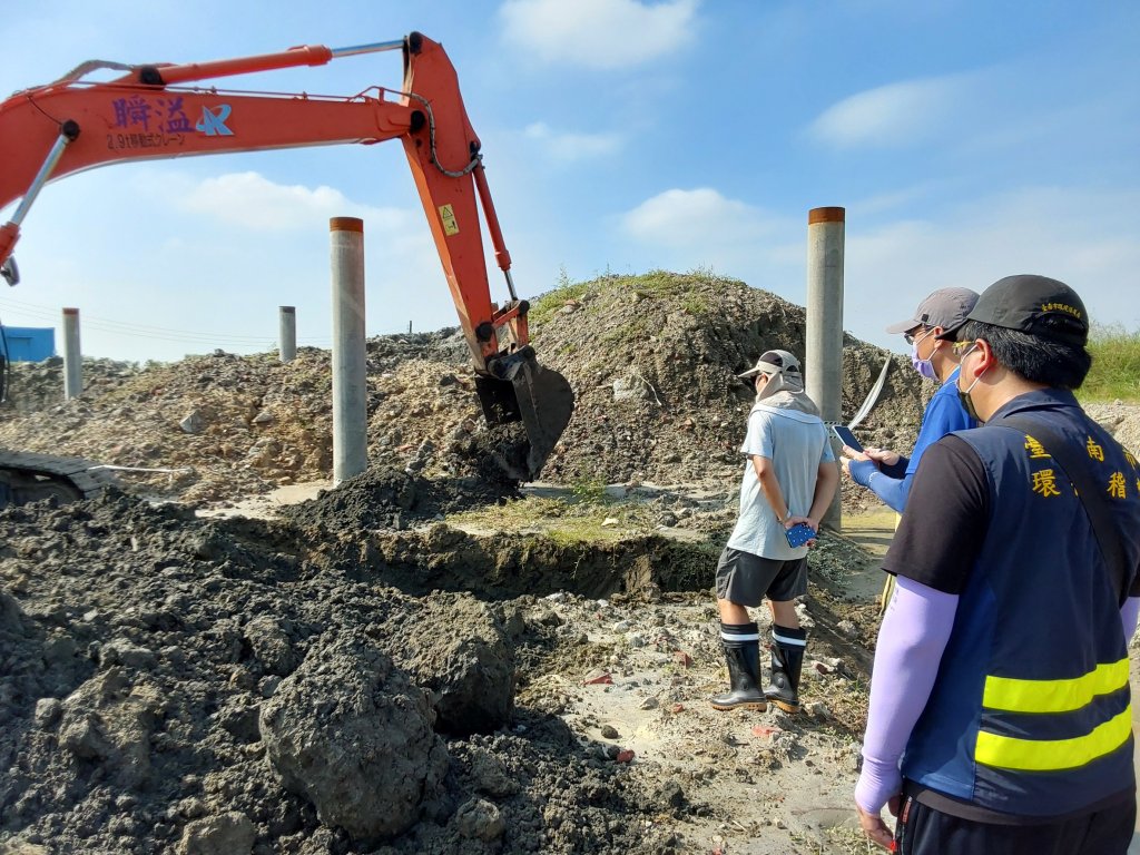 南市府嚴厲打擊非法回填廢棄物！環保局聯合檢警查緝成效卓越