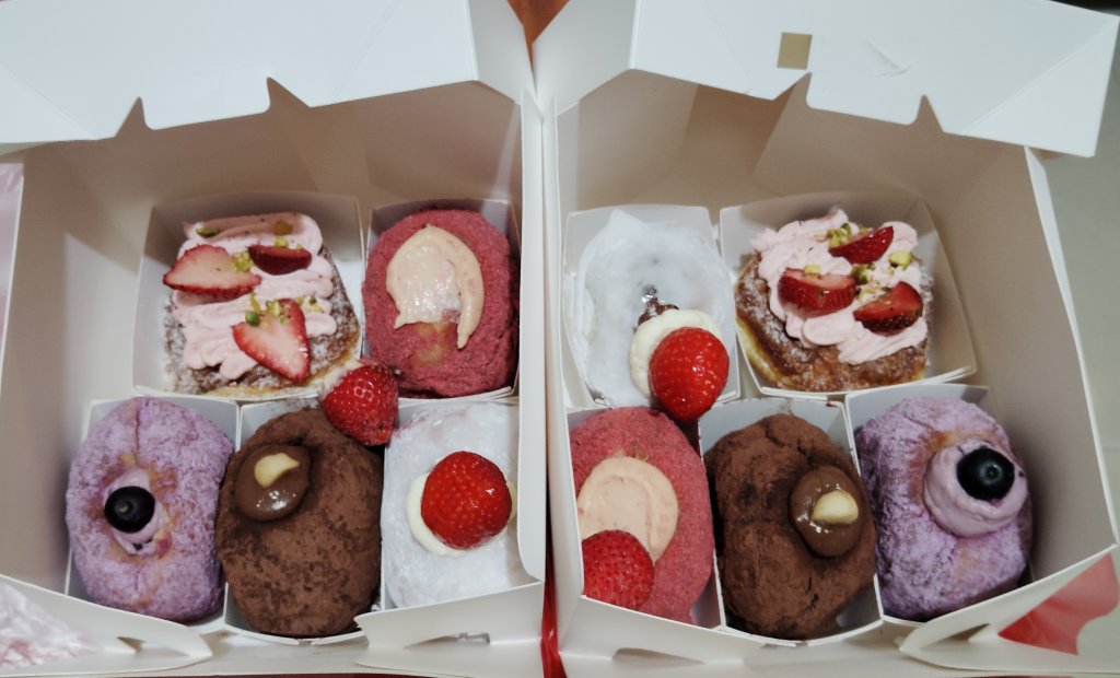 雪系町生ドーナツ誠品南西店  草莓季甜點在冬季雪景中盛開