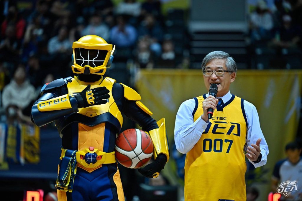 法務部調查局陳白立局長開球　盼全民提高警覺 化身「打詐．反毒」達人