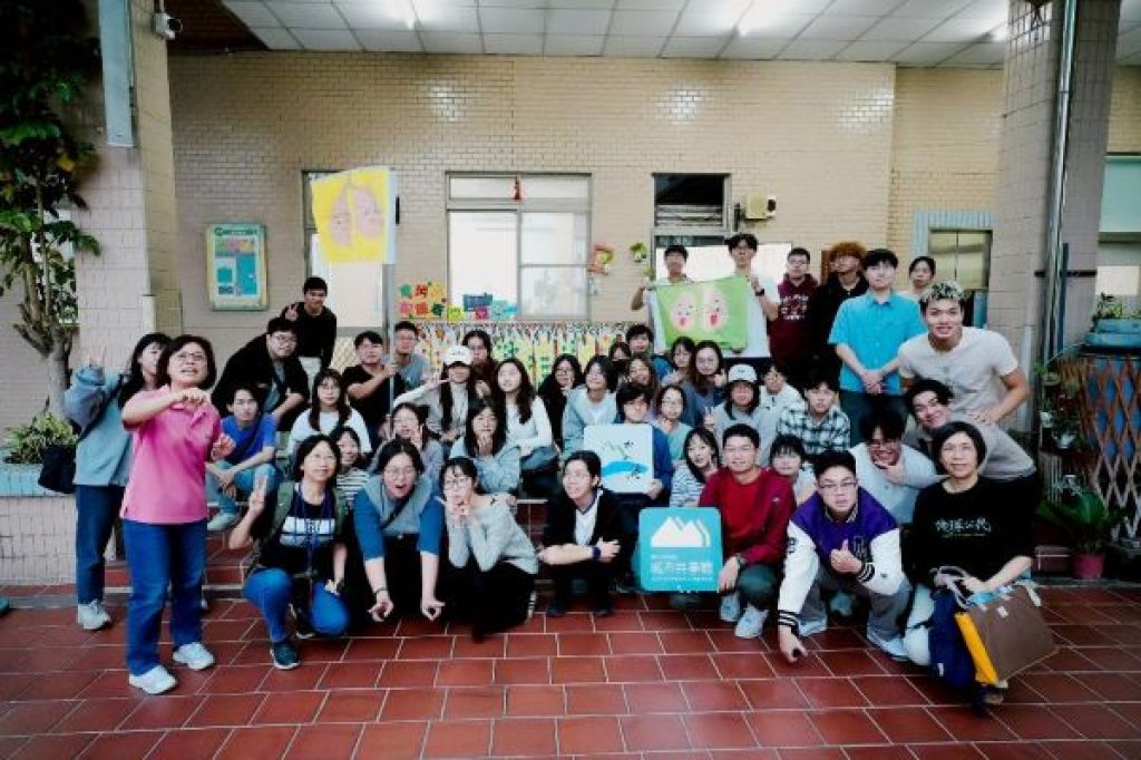  環境社會學走出教室　中山大學師生踏查高雄工業地景