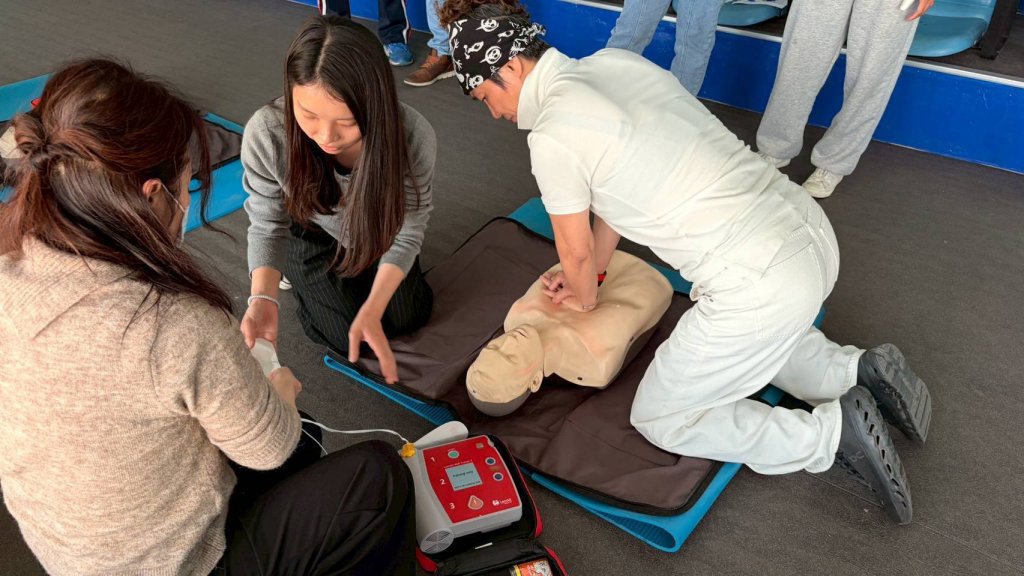 強化運動場域急救量能 臺南市體育局辦理AED及CPR等急救研習 提升運動場上應變能力