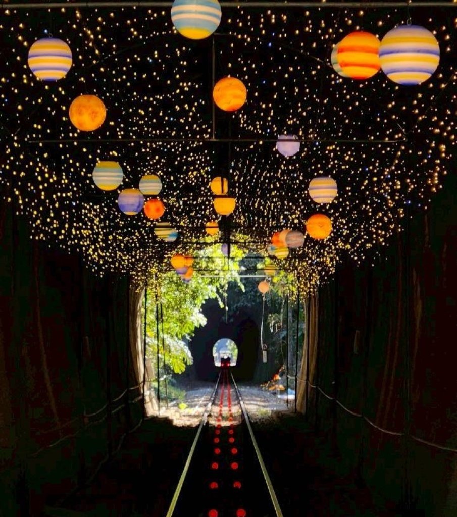 金馬光舞夜空迎新春｜苗栗舊山線夜騎成新春旅遊亮點