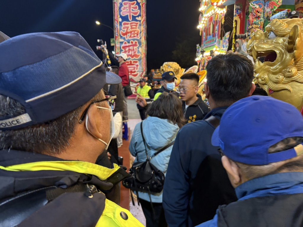 安平區福城堂昨日福德正神回鑾遶境熱鬧非凡 網路稱該廟遊街煙霧瀰漫 聯合稽查小組多次勸導