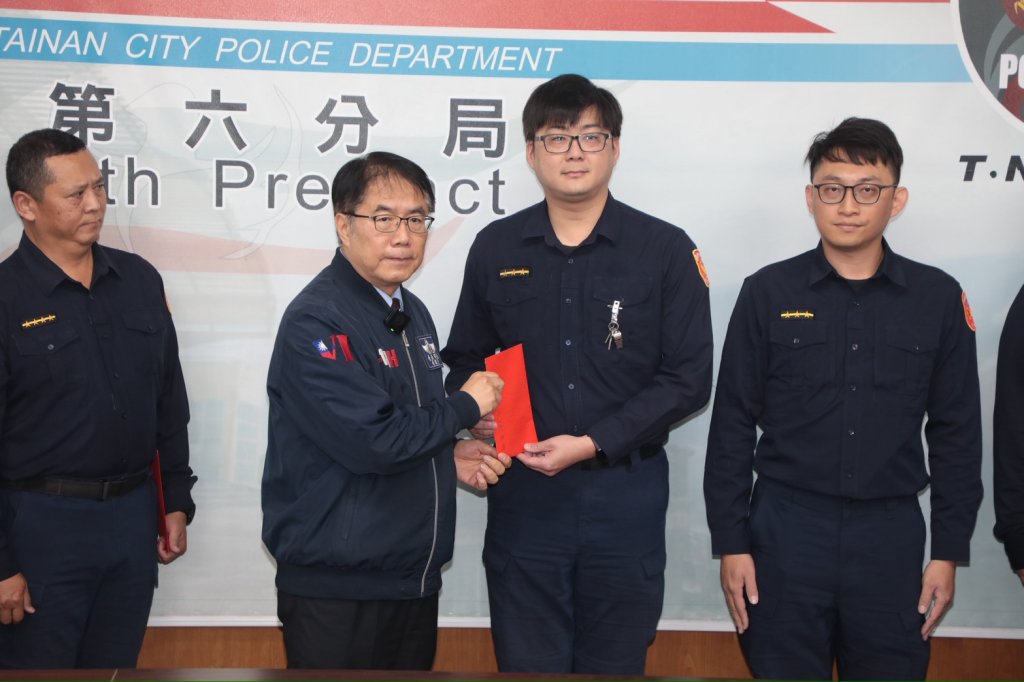 金華派出所隨機傷人案 警員即時衝出制止 黃偉哲感謝英勇保護市民守護社會安全