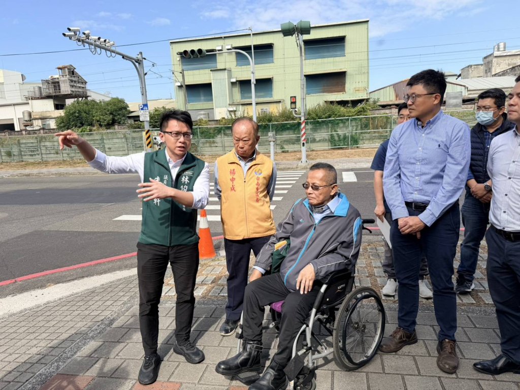 大橋國中周邊人行步道建設牛步 市府漠視行人、身障者用路安全