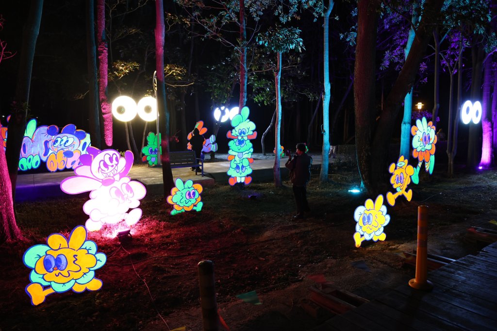 2026新營波光節今登場 原創IP共構光影打造天鵝湖夢境場域