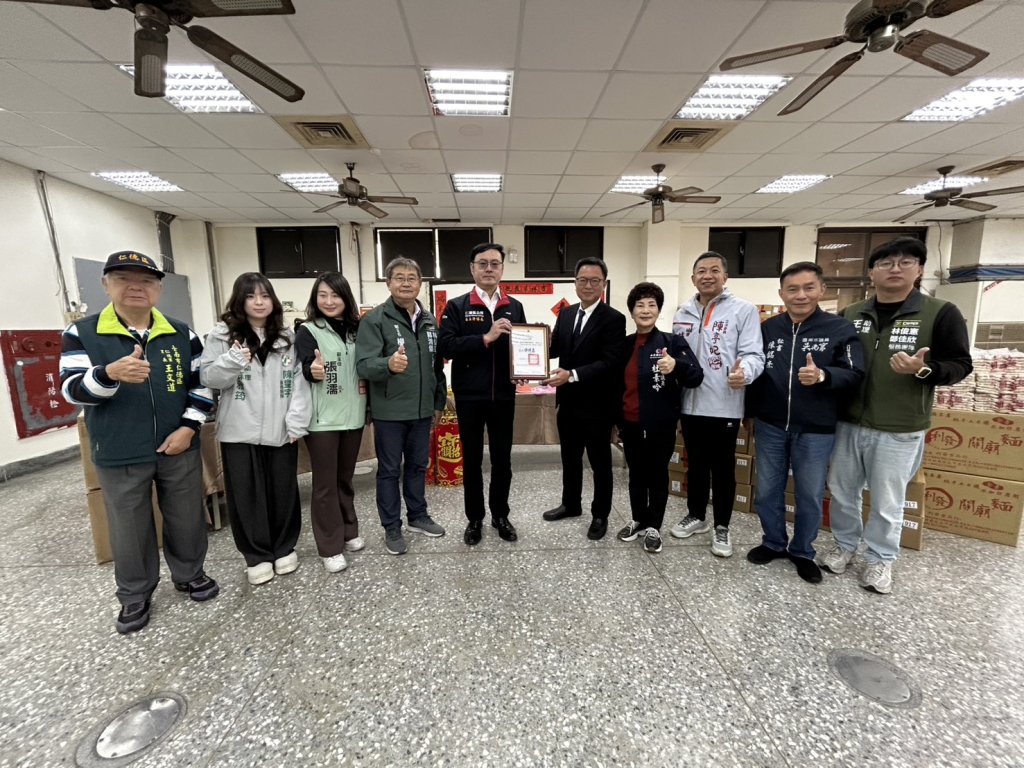仁德區公所凝聚善力 企業及宗教團體攜手捐贈愛心年菜 啟動歲末送暖行動