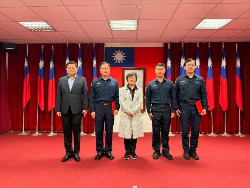 內政部長劉世芳訪視高雄港務警察總隊 勗勉強化春節期間港區安全維護作為