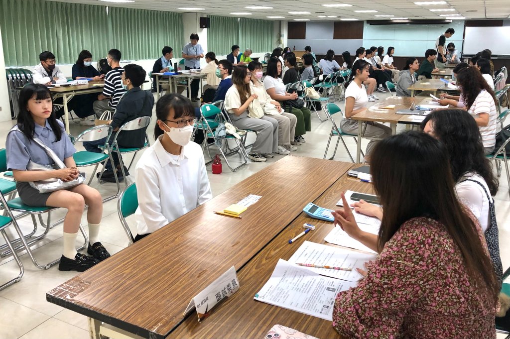 黃偉哲邀學子走進市政第一線 南市府115年非暑期工讀報名起跑