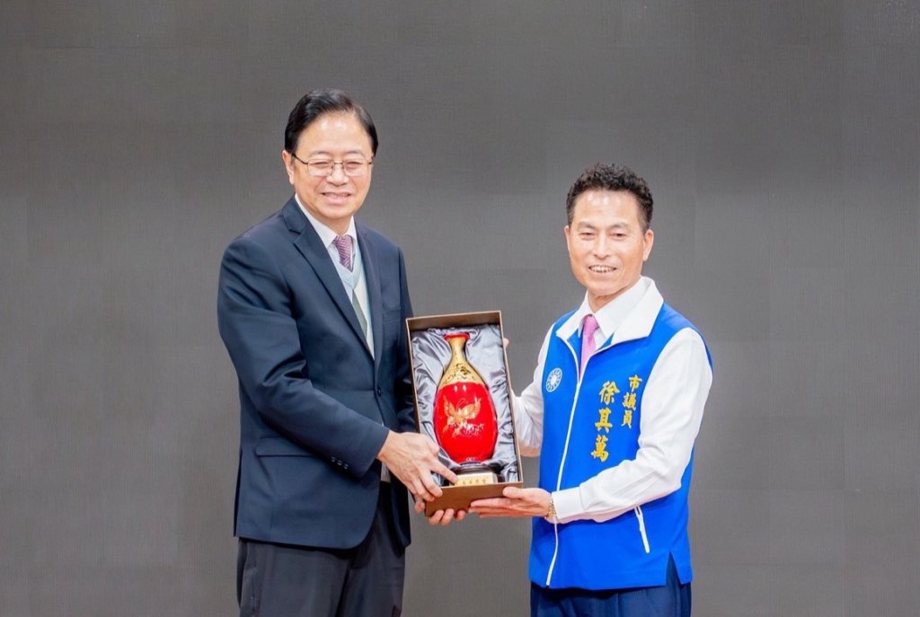 桃市議會國民黨團總召暨幹部交接　張善政：期勉共同打造宜居桃園