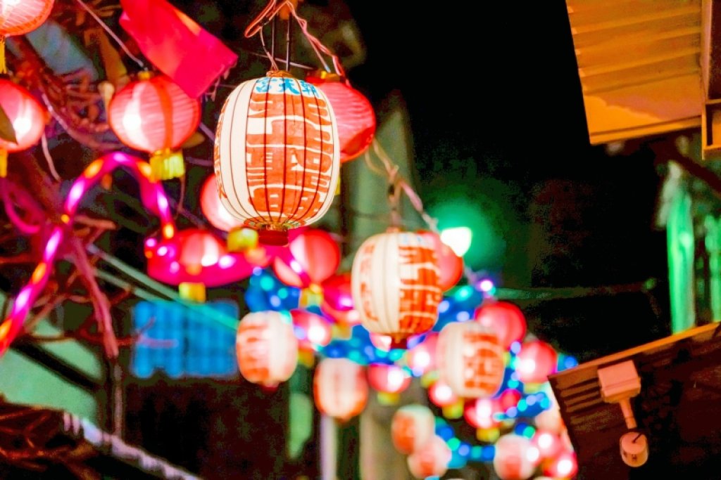 以在地文化為核心融合當代藝術、光影科技與信仰精神　2026北港燈會搭乘台灣好行送限量環保餐具組