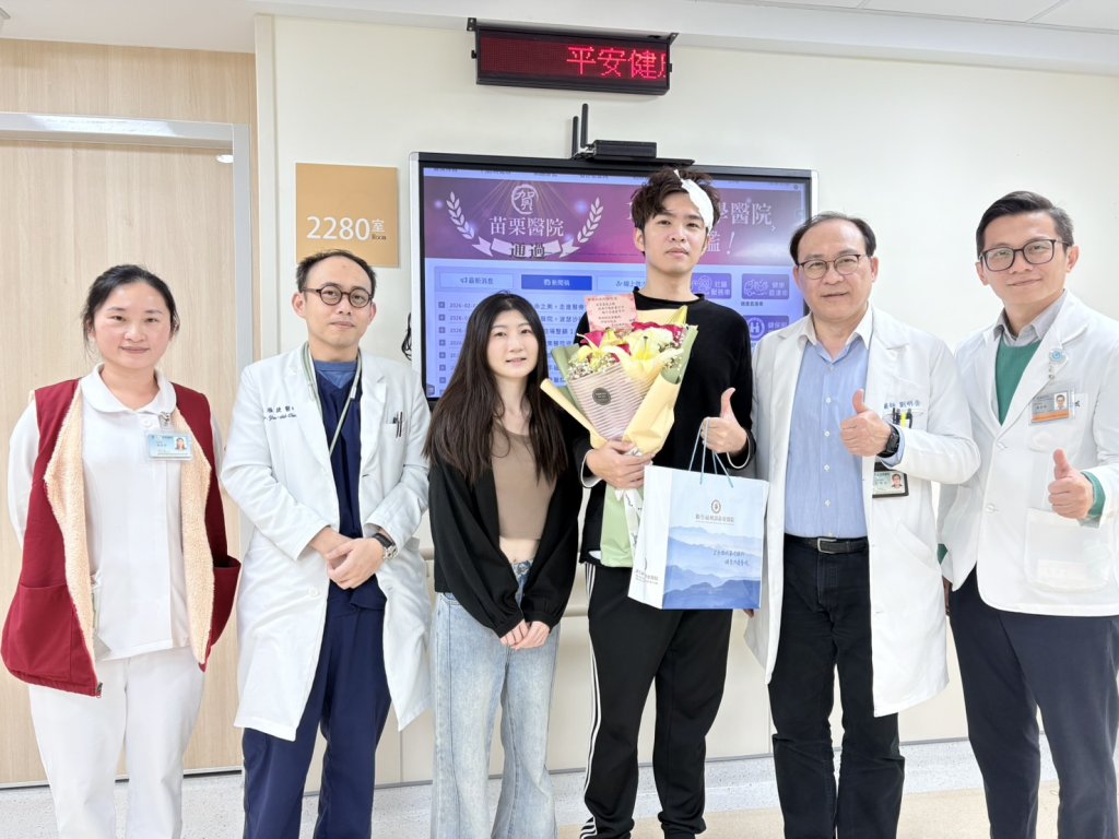 好消息！南苗市場遭砍傷員警 順利出院返家過年