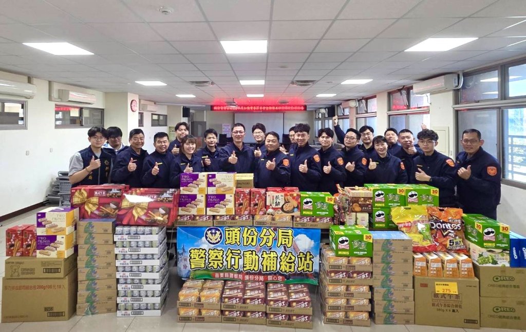 春節高乘載上路｜頭份警啟動交通疏導、行動補給站