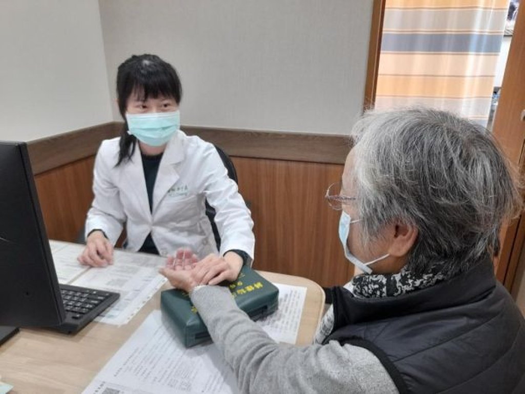 銀髮族體力流失、食慾不振？ 高市聯醫中醫師：精準調理腎氣有助提升生活品質