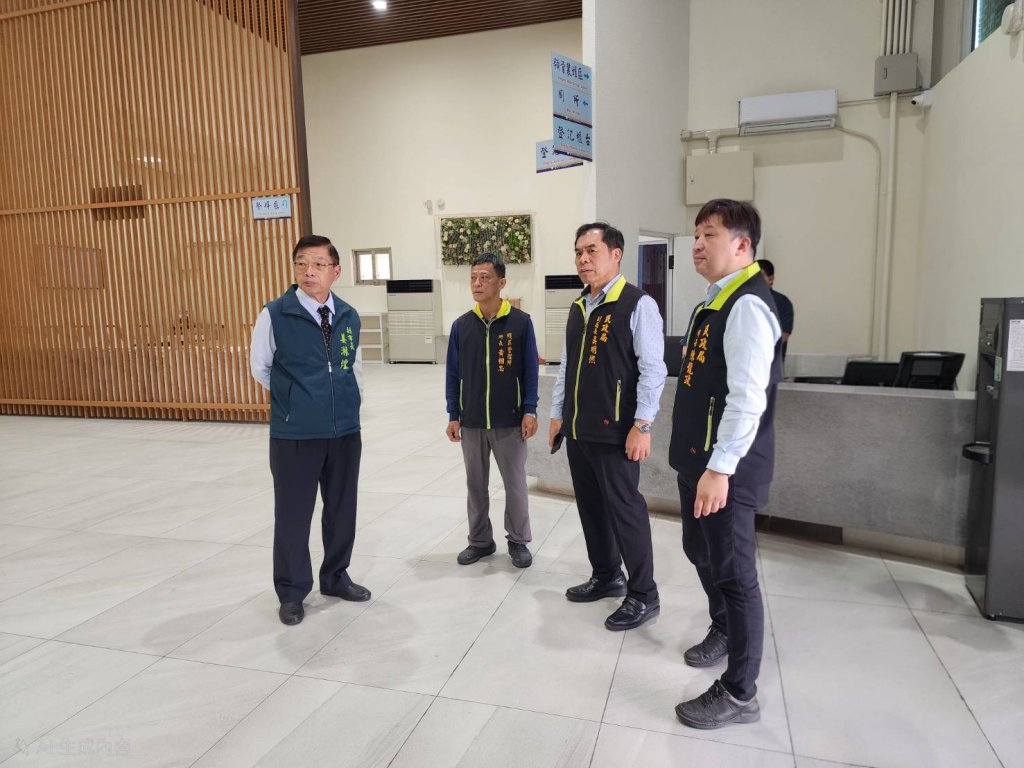 副市長姜淋煌視察南區第一火化場營運情形 期勉同仁秉持同理心精進殯葬服務