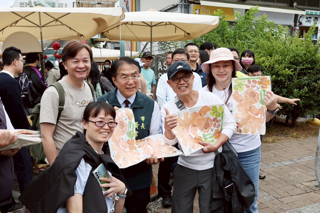 卡比胖拉小提燈西市場限量發送 黃偉哲歡迎民眾逛市集拿好禮