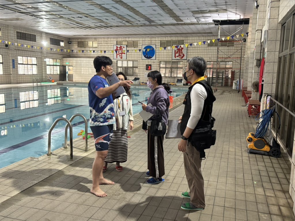 臺南市某室內游泳池發生設施掉落意外 體育局已加強稽查並要求業者妥善處理　　