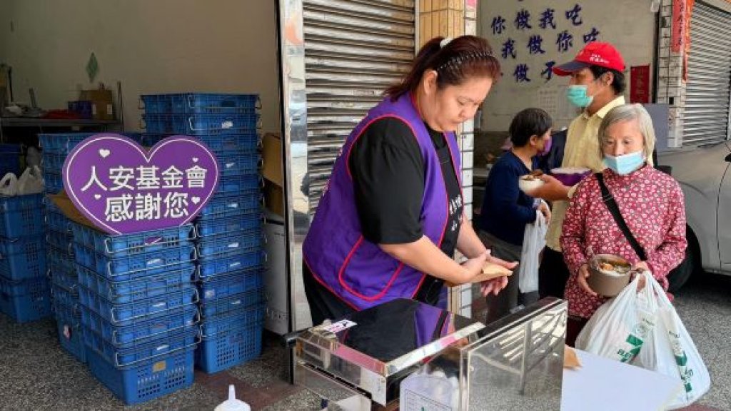 從低谷到重生　單親媽用雙手翻轉人生 現場烤製雞蛋糕