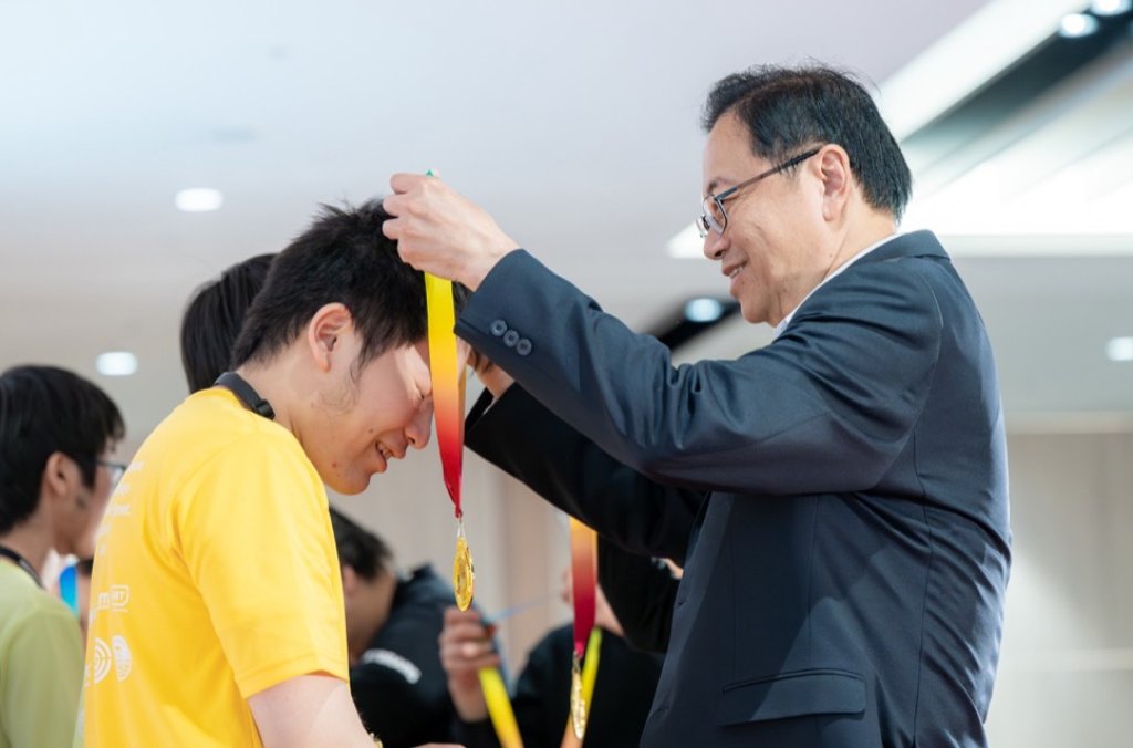 第50屆ICPC亞太錦標賽圓滿落幕　張善政頒發總冠軍勉勵學子精進實力